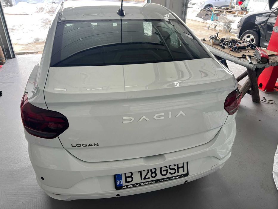 dacia logan 2023 avariata 1,0 benzina turbo masina porneste