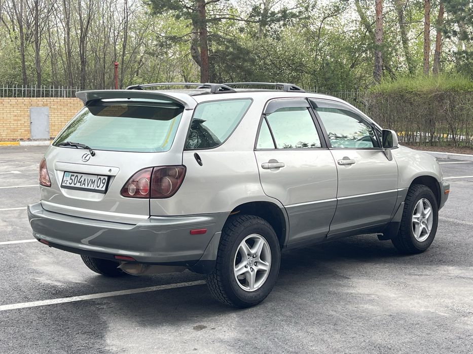Lexus RX300 4WD 2000 год