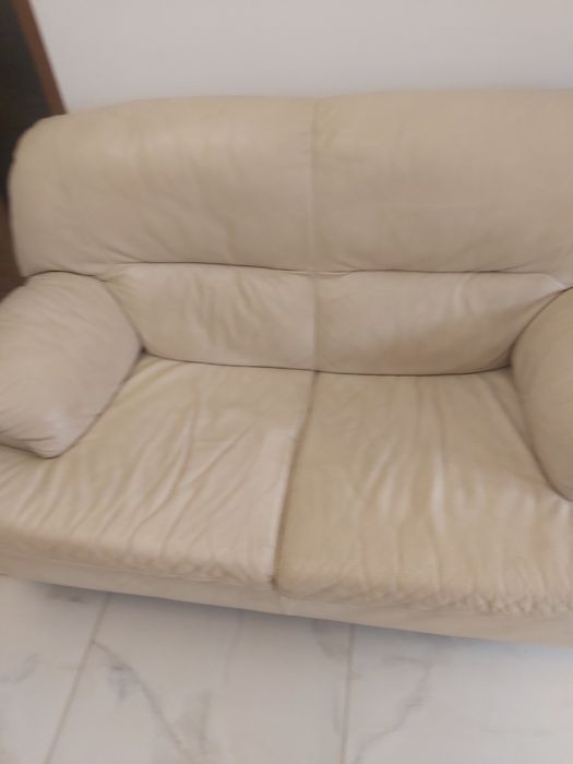 Vand canapea piele 2 locuri + 2 fotolii+2 fotolii