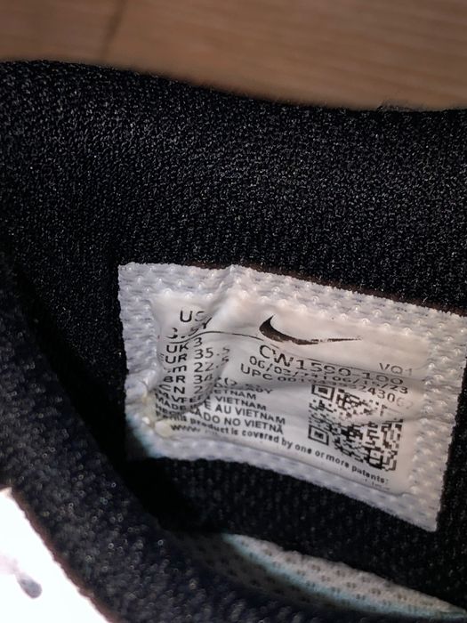 Vand dunk panda  low  marimea 35.5  ,150 lei , trimit si prin curier