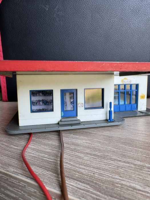 Clădiri H0 iluminate LED pentru dioramă