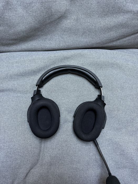 Casti Razer Baracuda X