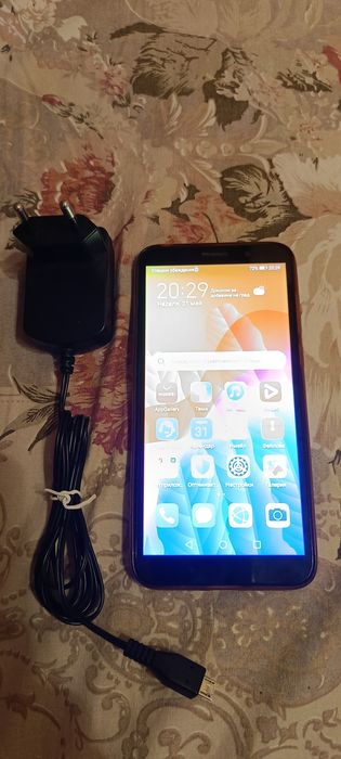 Телефон HUAWEY Y5p със зарядно бонус пвц гръб