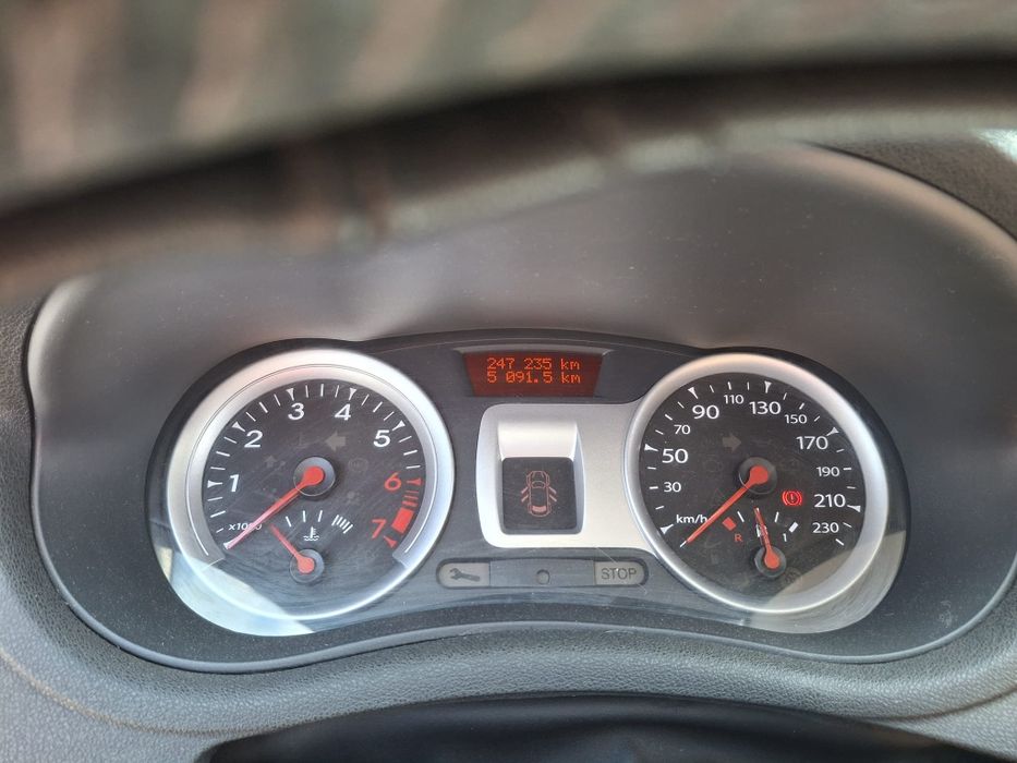 RENAULT Clio 2010 — imagine 5