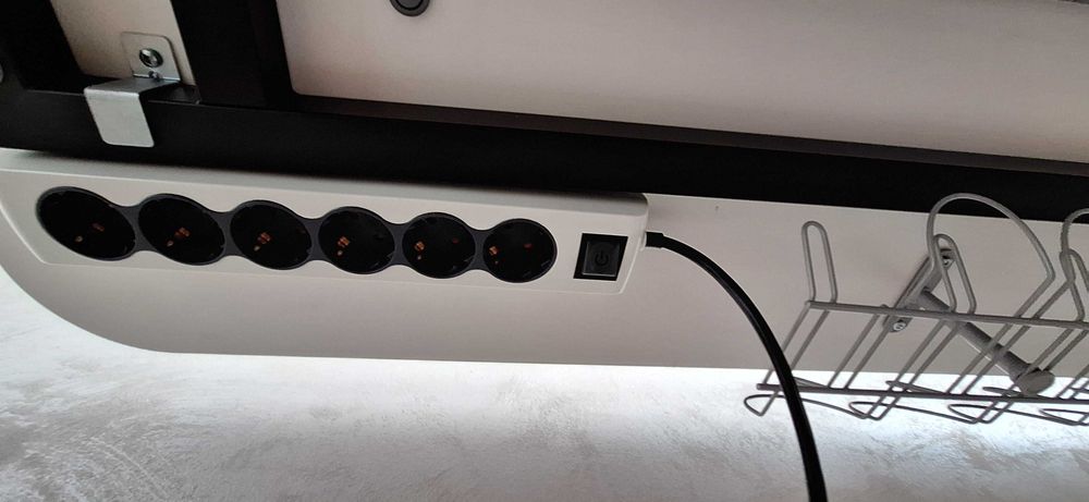 Офис бюро BEKANT  - Икеа / Работна маса