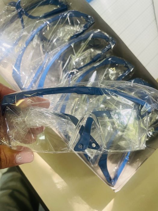 Рабочие кожаные перчатки