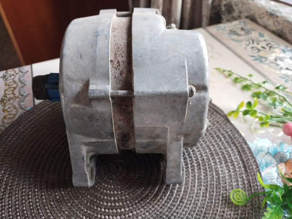 Генератор на Москвич 12В-40А