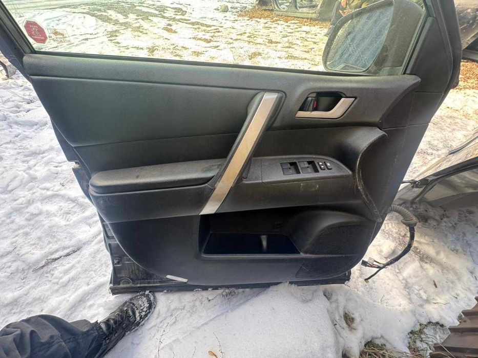Двери Toyota Highlander