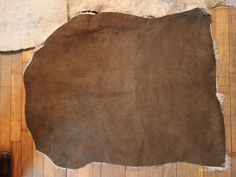 Обработени агнешки кожи