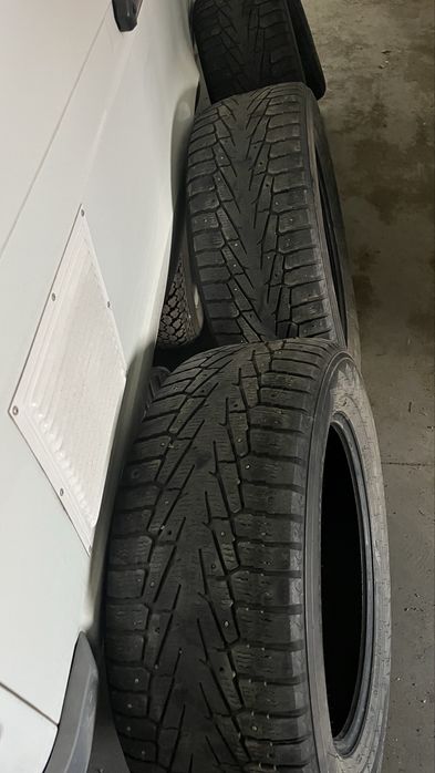 Продам резину б/у размер 275/60 R 20