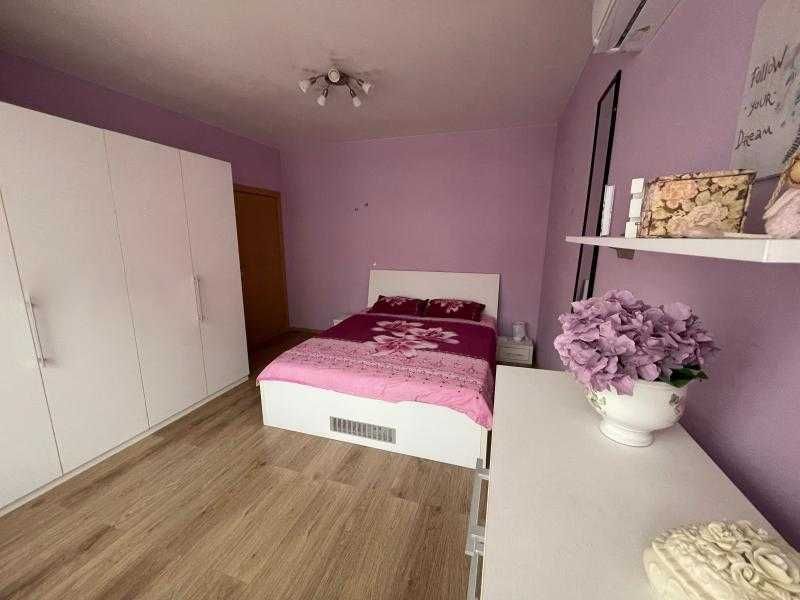 Дава се под наем Тристаен апартамент в Бургас, Център - 78 кв.м за 510 € - Снимка #3