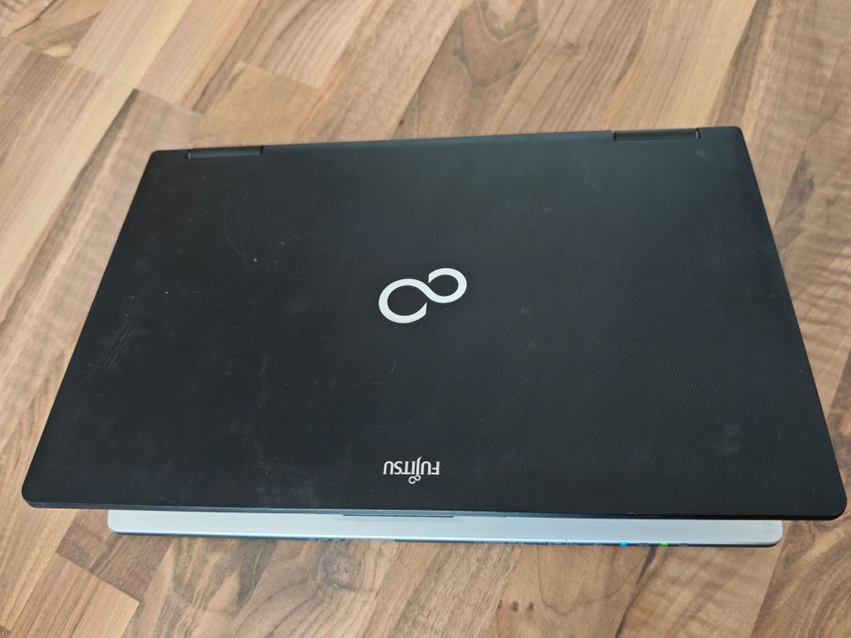 Fujitsu LifeBook E751