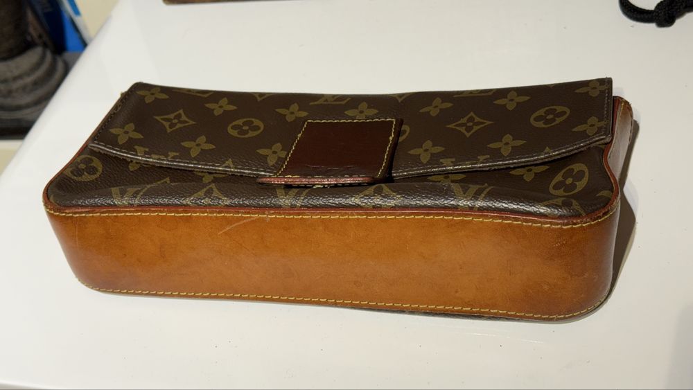 Poseta Louis Vuitton din piele vintage