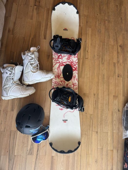 Бели обувки за сноуборд 37 номер