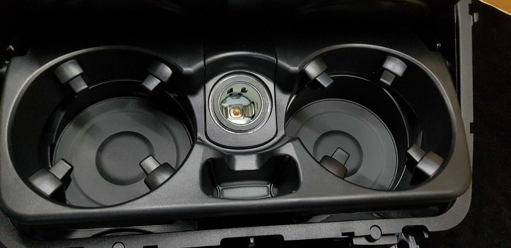 Scrumiera Cutie Cotiera Bricheta BMW Seria 5 6 F06 F10 F11 F12