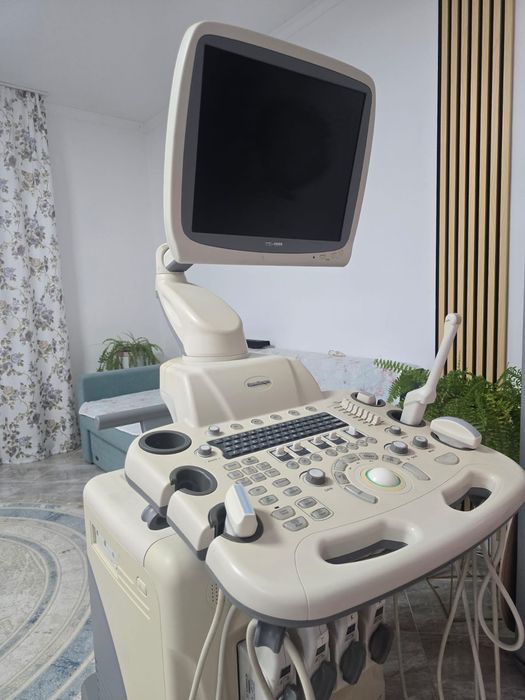 Продам УЗИ аппарат с 4 датчиками