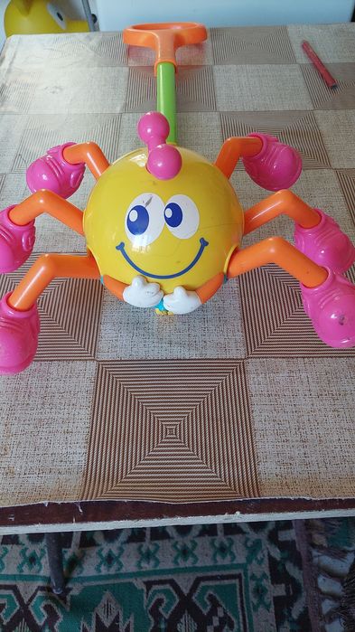 Музикална игра за бутане