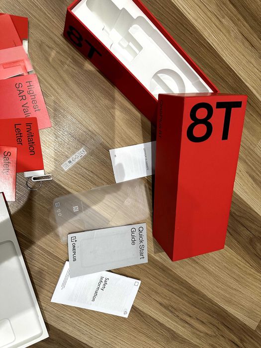 Cutie Telefon One Plus 8T cu carticele ! Poze Reale