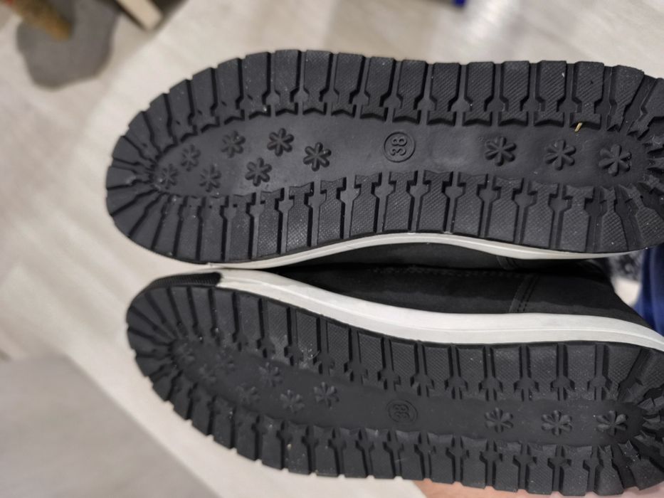 Продам дутики 37-38 размер