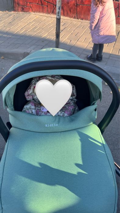 Продам коляску кидило д 900 3в1