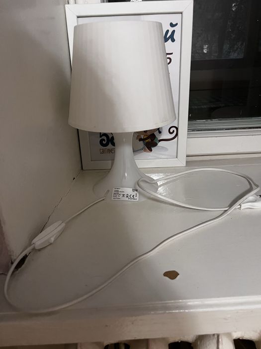 Продам тумбу с лампой икеа