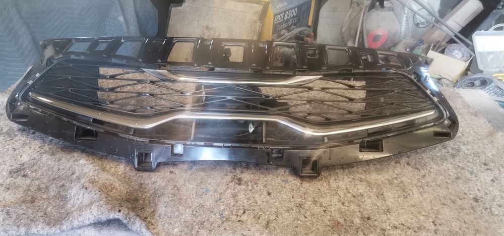 Kia XCeed предна решетка