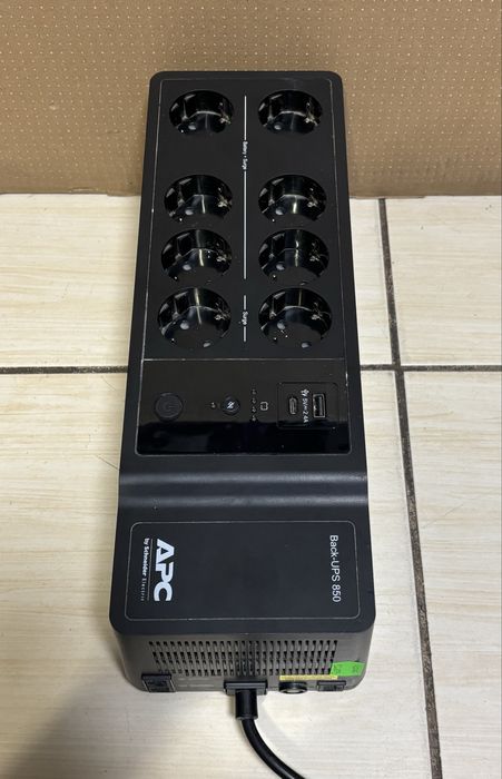 MDM vinde: UPS APC Back-UPS 850, 850VA.
