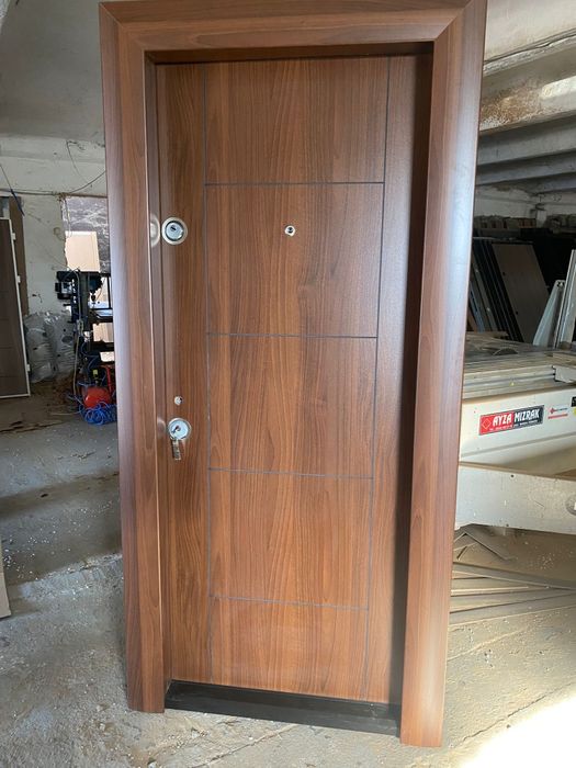 Uși usa de Exterior metalice intrare în apartament montaj inclus