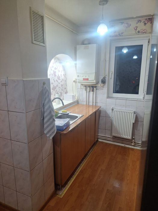 Închiriez apartament cu 3 camere,semidecomandat, micro 3 - Vedere 6
