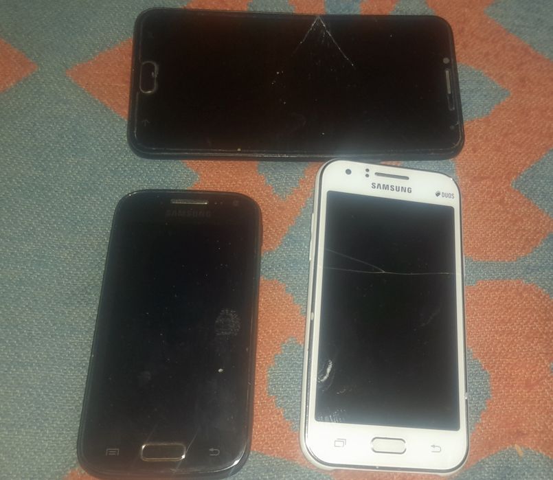 Телефоны на запчасти либо восстановление