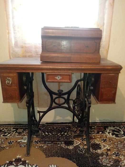 Masina de cusut Gritzner vintage 1920