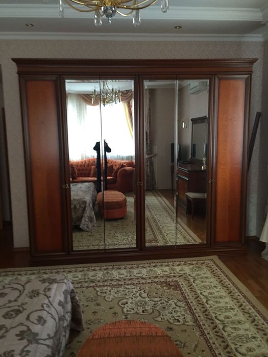 Продам спальный гарнитур