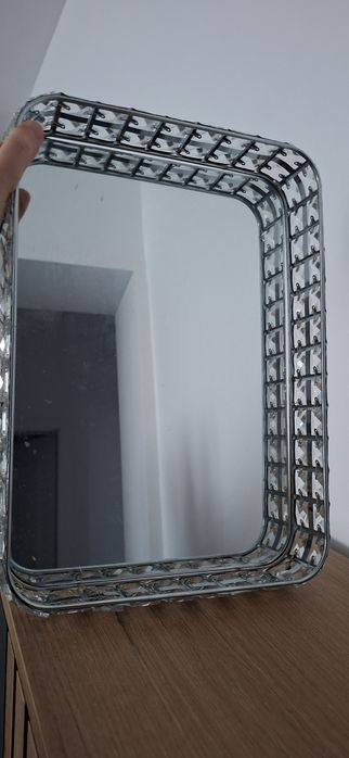 Vând costumații domnișoare de onoare si tava gătit mireasa