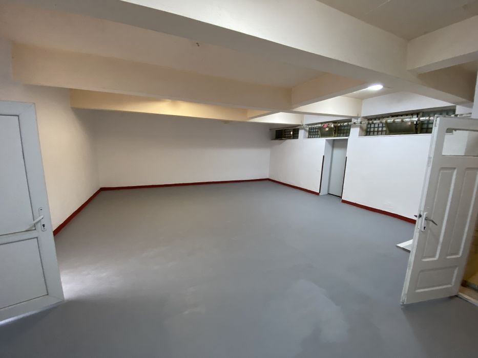 De închiriat spațiu comercial centru