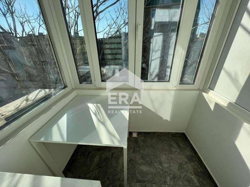 Двустаен, стилно обзаведен апартамент под наем, в идеалния център на В