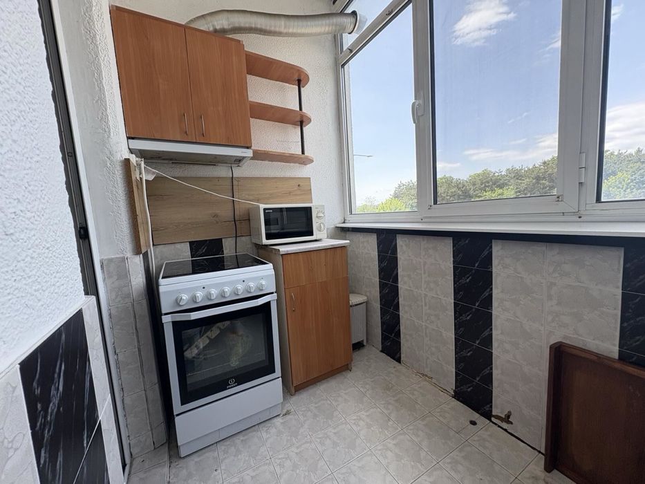 Дава се под наем Тристаен апартамент в Пловдив, Тракия - 110 кв.м за 459 € - Снимка #16