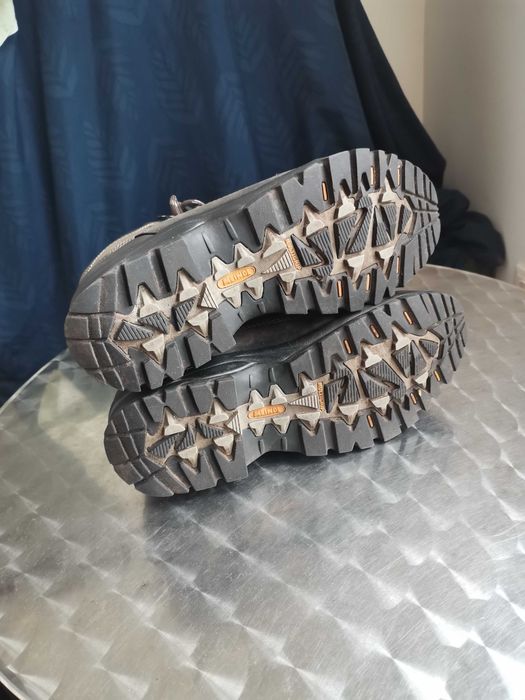 Bocanci Meindl nr. 41 diverse modele