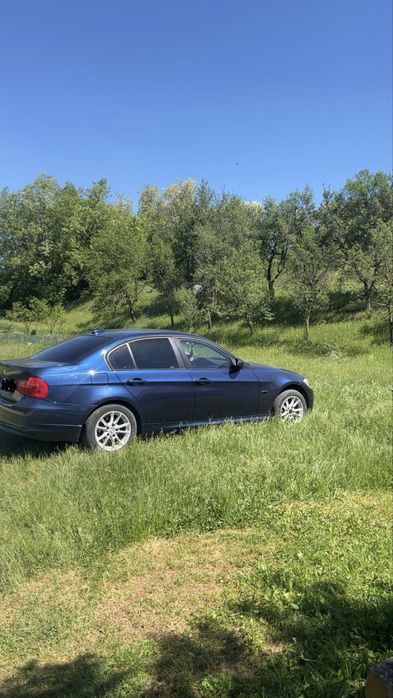 BMW Seria 3 2011 — imagine 3