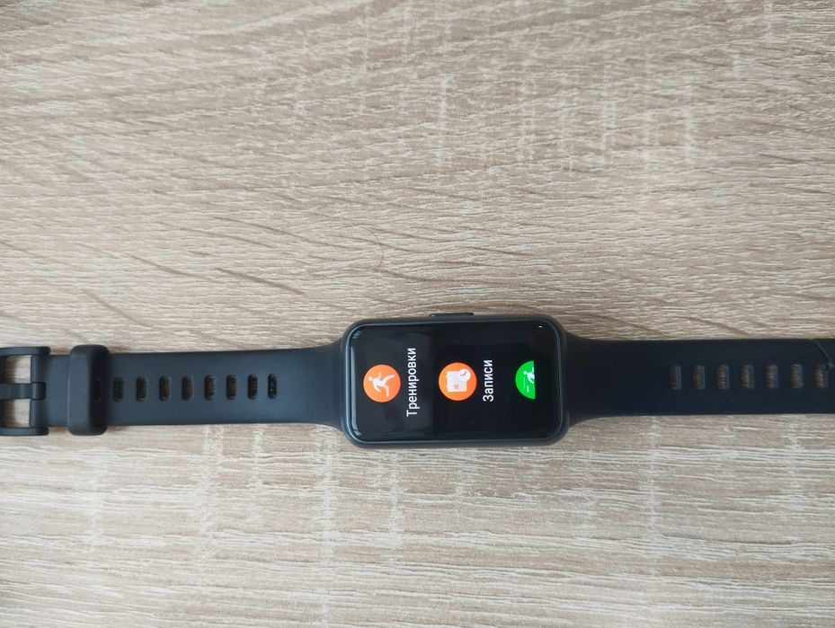 Часы Хуавей мибенд 7