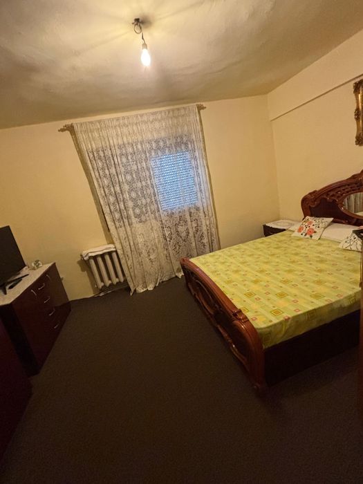 Închiriez apartament