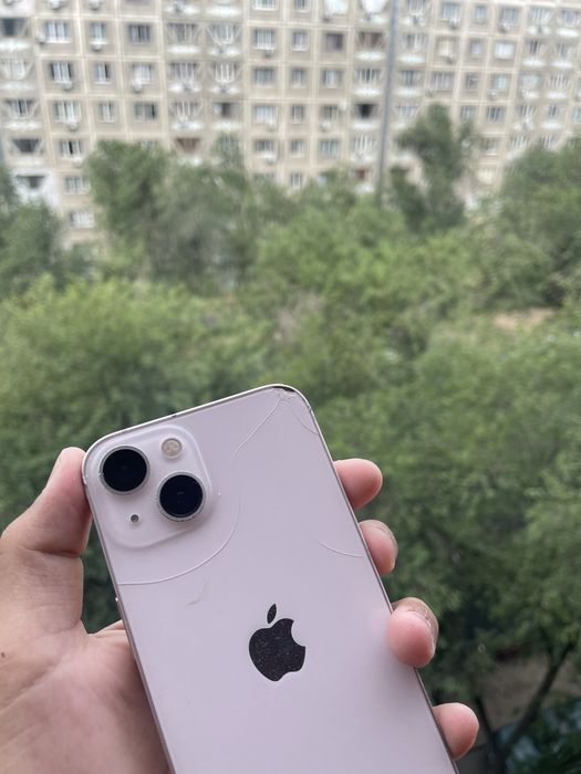 Срочно продам айфон 13