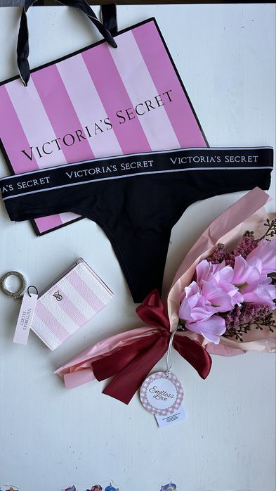 Victoria`s Secret нови оригинални дамски бикини тип прашки M размер