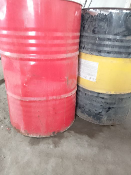 Продам 200 л бочки