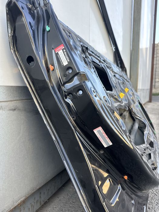 Toyota Camry 50,55 дверь