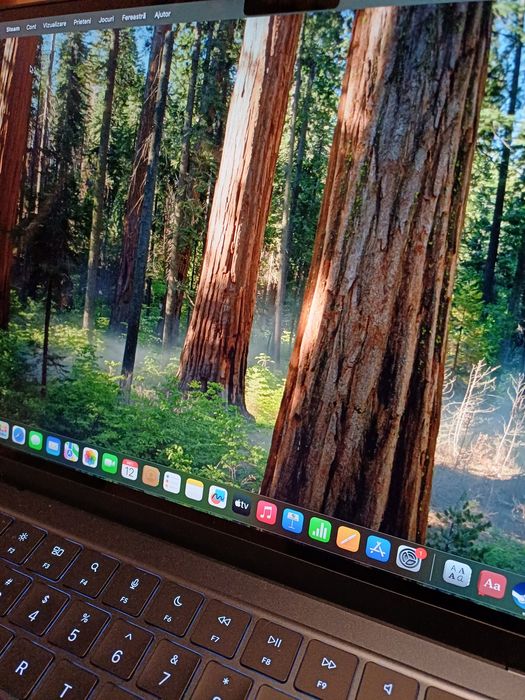 Vând MacBook Air M2 cu predare personală în Oradea