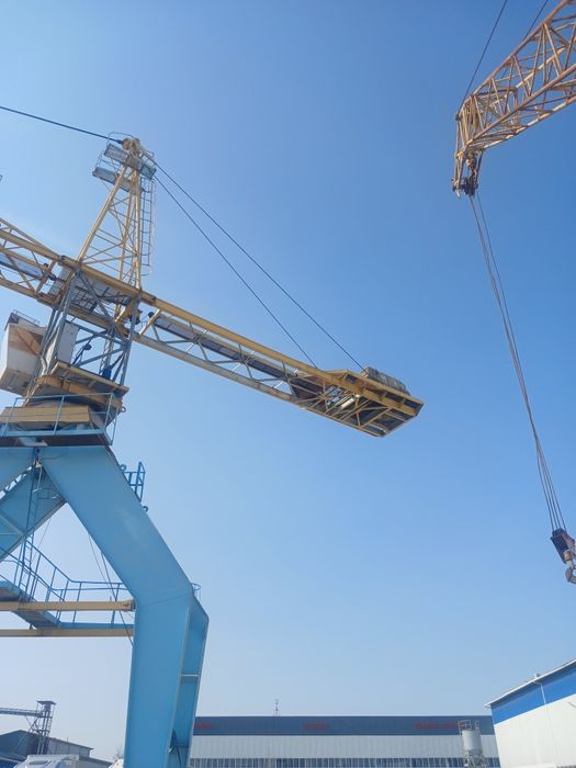 Кран Атличним рабочий башни срочна