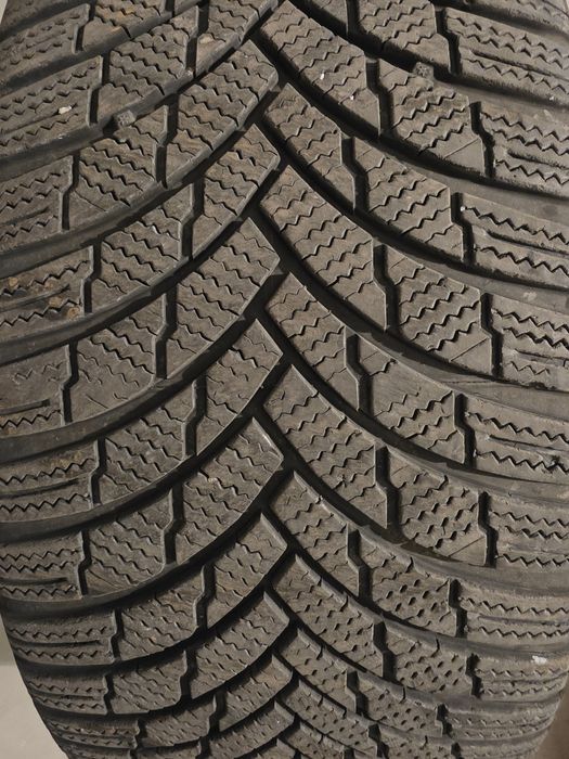 Зимни гуми FIRESTONE WINTERHAWK-4
245/45 R19 102V