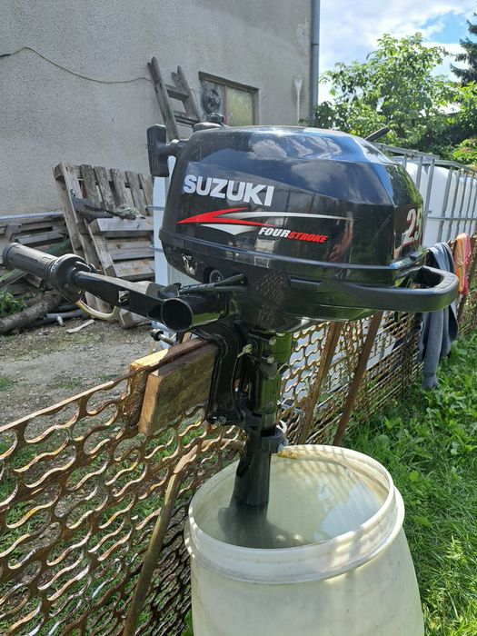 Motor barcă Suzuki 2,5cp 4 timpi
