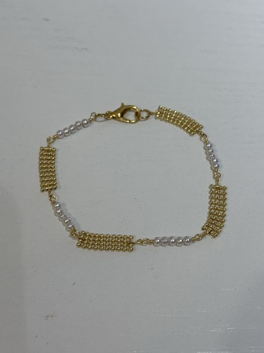 Браслеты на 8 марта