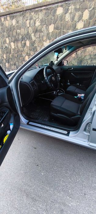 Golf 4 1,6 benzina/2001 ( mai am unul de piese)